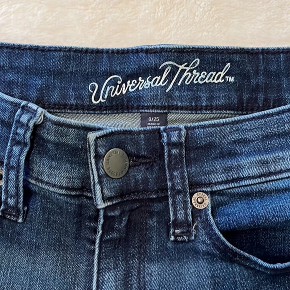 Universal Thread Shorts - Picture 3 of 3